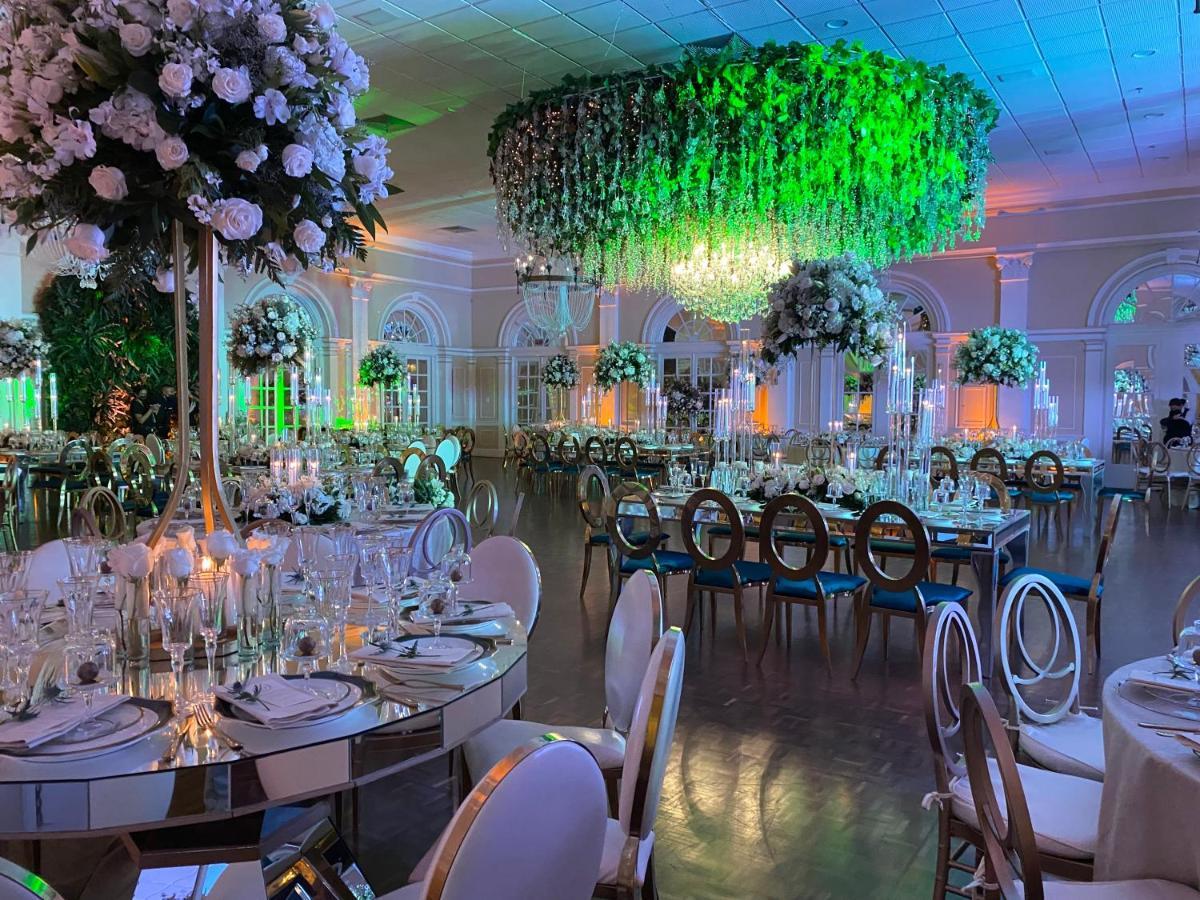 Hotel El Prado Barranquilla  Exterior photo The ballroom at the Mandarin Oriental