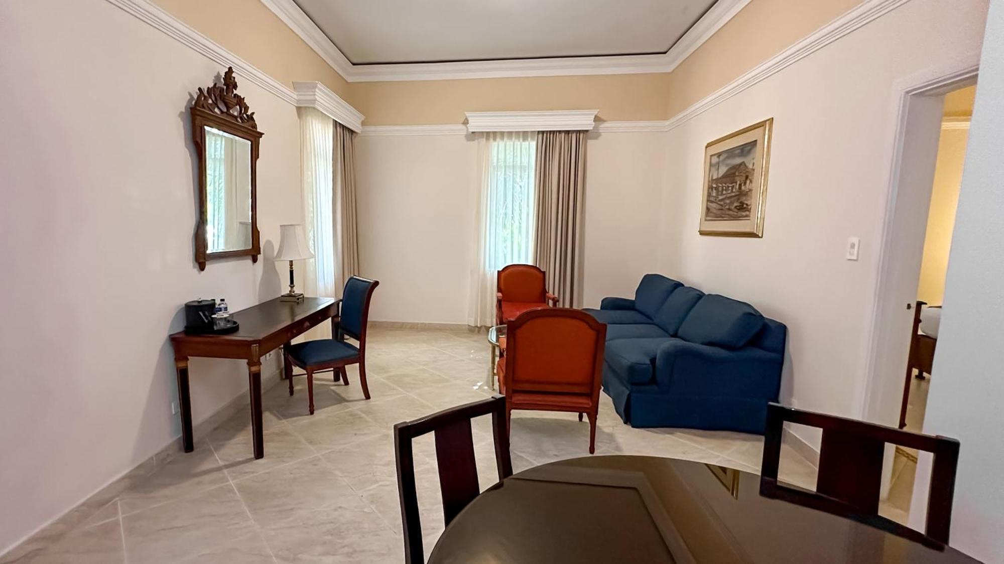 Hotel El Prado Barranquilla  Exterior photo A living room in a suite at the hotel