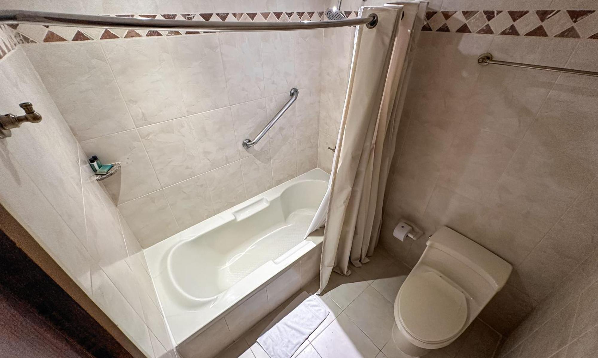 Hotel El Prado Barranquilla  Exterior photo A bathtub with a shower curtain